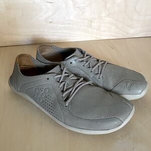 EU39L Vivobarefoot Gray Shoes